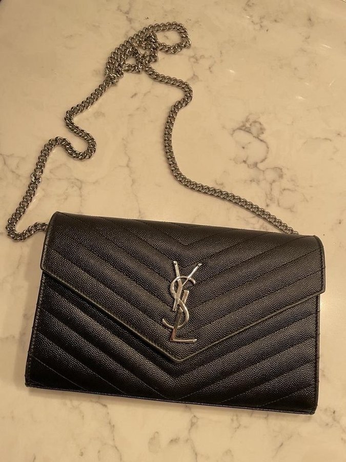 Saint Laurent , Cassandre, nypris 17000kr