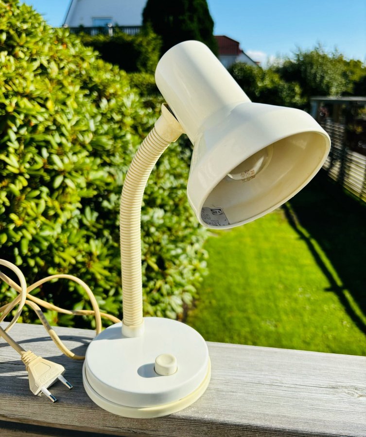 IKEA Bordslampa Typ B9103 80-tal i Memphis stil