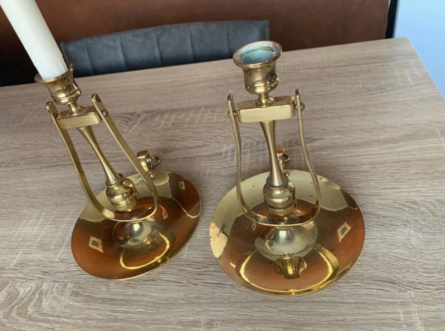 2 ship candle holders made of brass