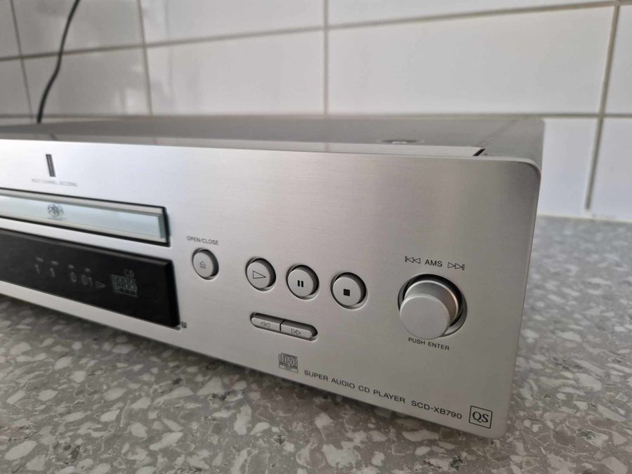 Sony Super Audio CD-spelare SCD-XB790