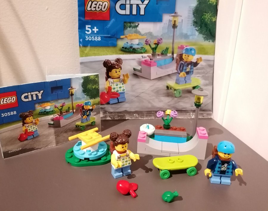 LEGO City 30588 Skatepark