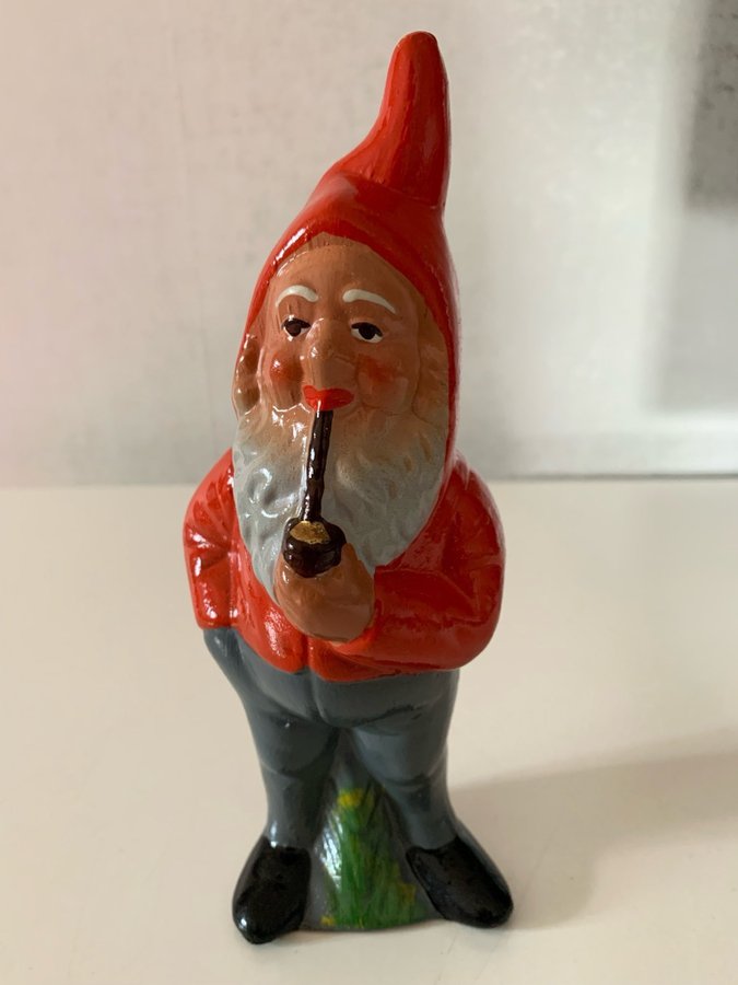 Tomte i keramik med pipaGräfenroda