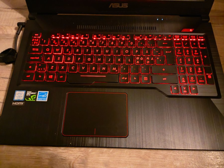 Asus fx503vd-dm078t defekt.