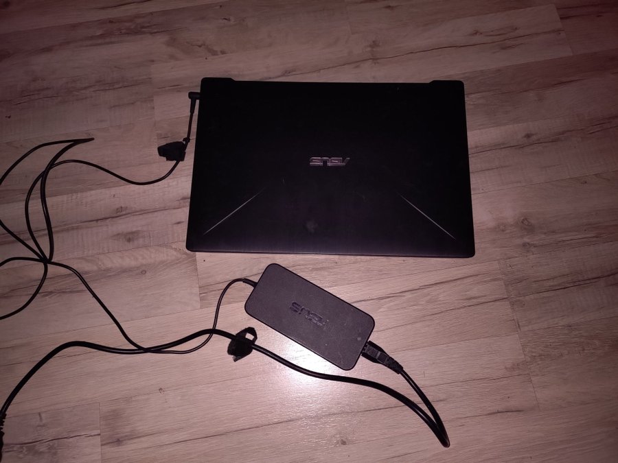 Asus fx503vd-dm078t defekt.