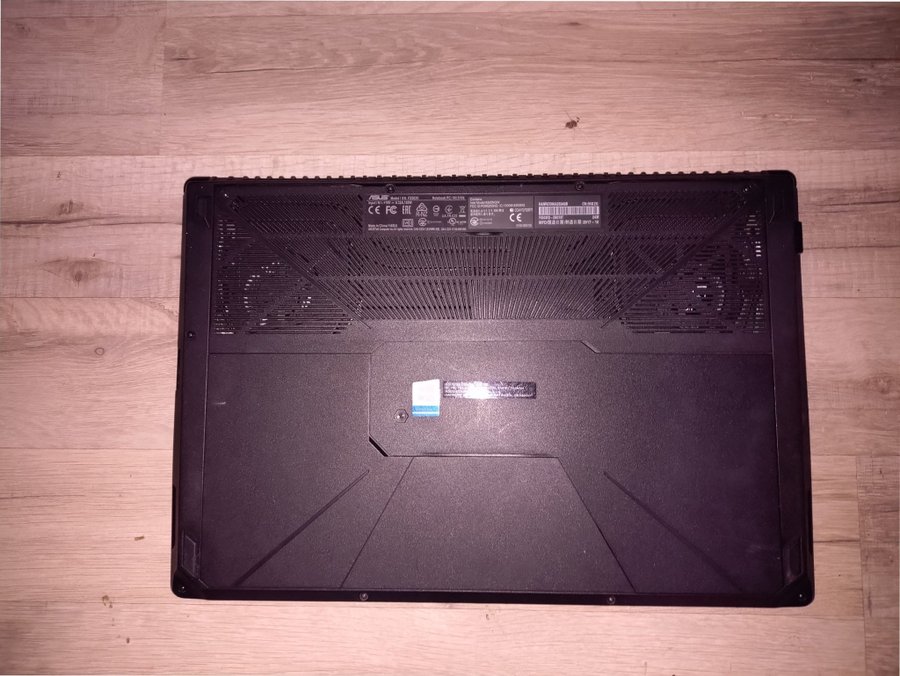 Asus fx503vd-dm078t defekt.