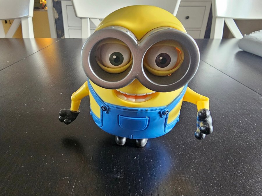 Minion med rörliga delar