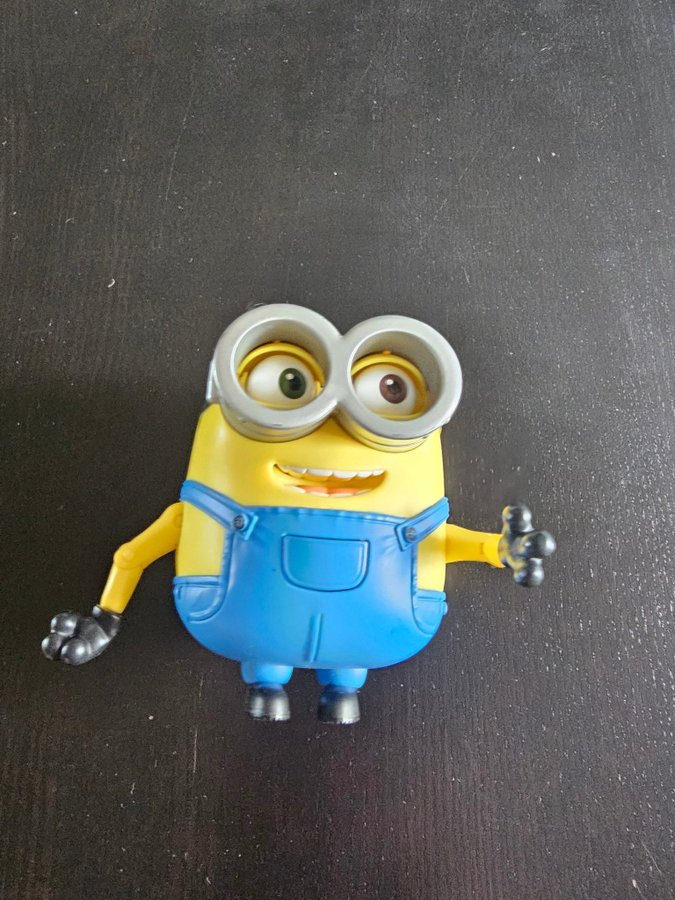 Minion med rörliga delar