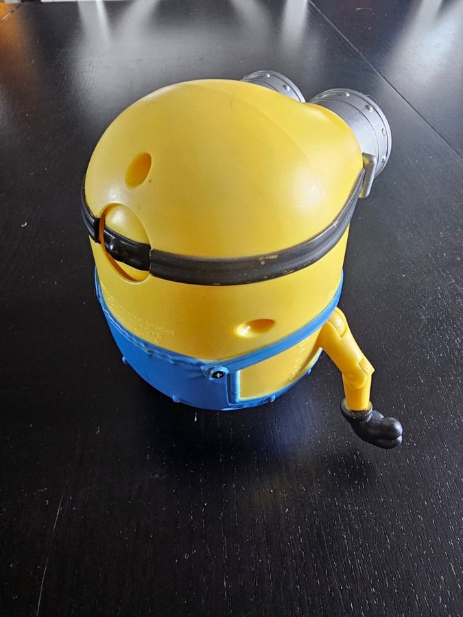 Minion med rörliga delar