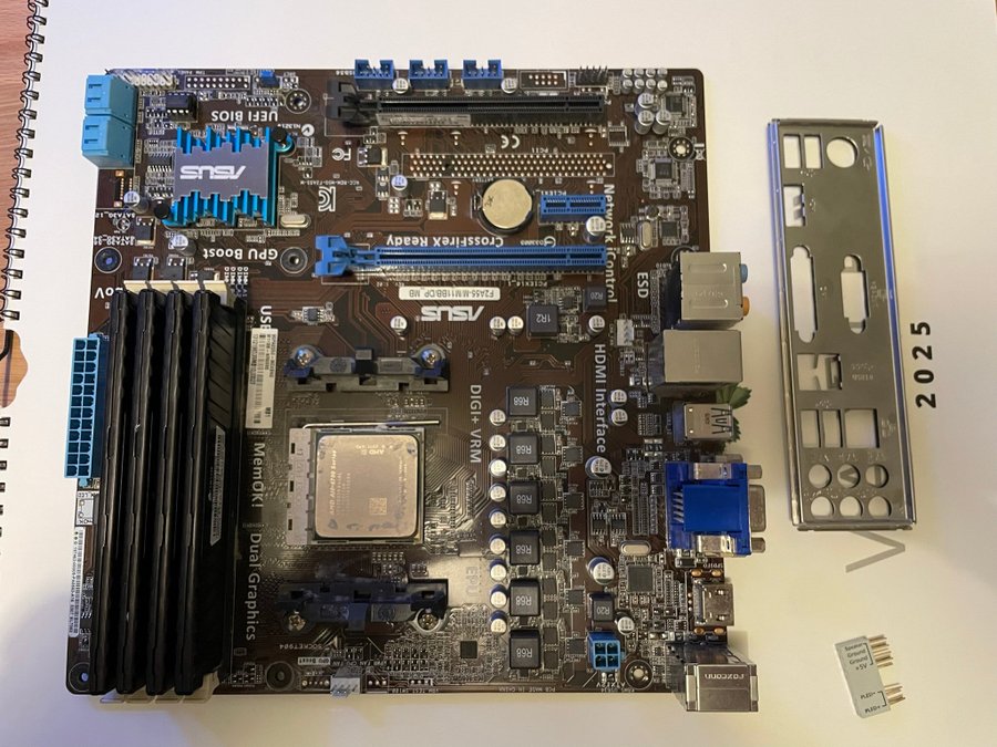 mATX Moderkort ASUS F2A55, A10-6700 3,7GHz, 16 gb DDR3, kylare