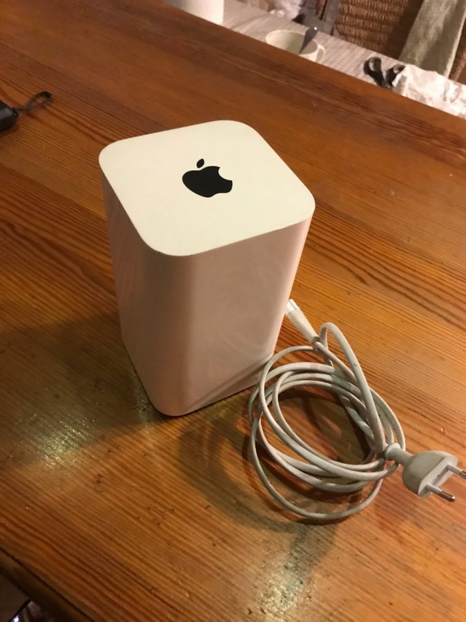 Apple Time Capsule 2TB Model A1470 EMC 2635