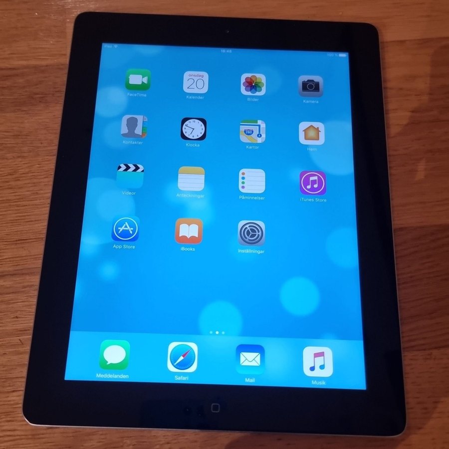 iPad 4:e generationen 16 GB. Modellen är A1458 Bud från 1kr