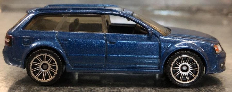 Matchbox Audi RS6 Avant - 2004 1:64