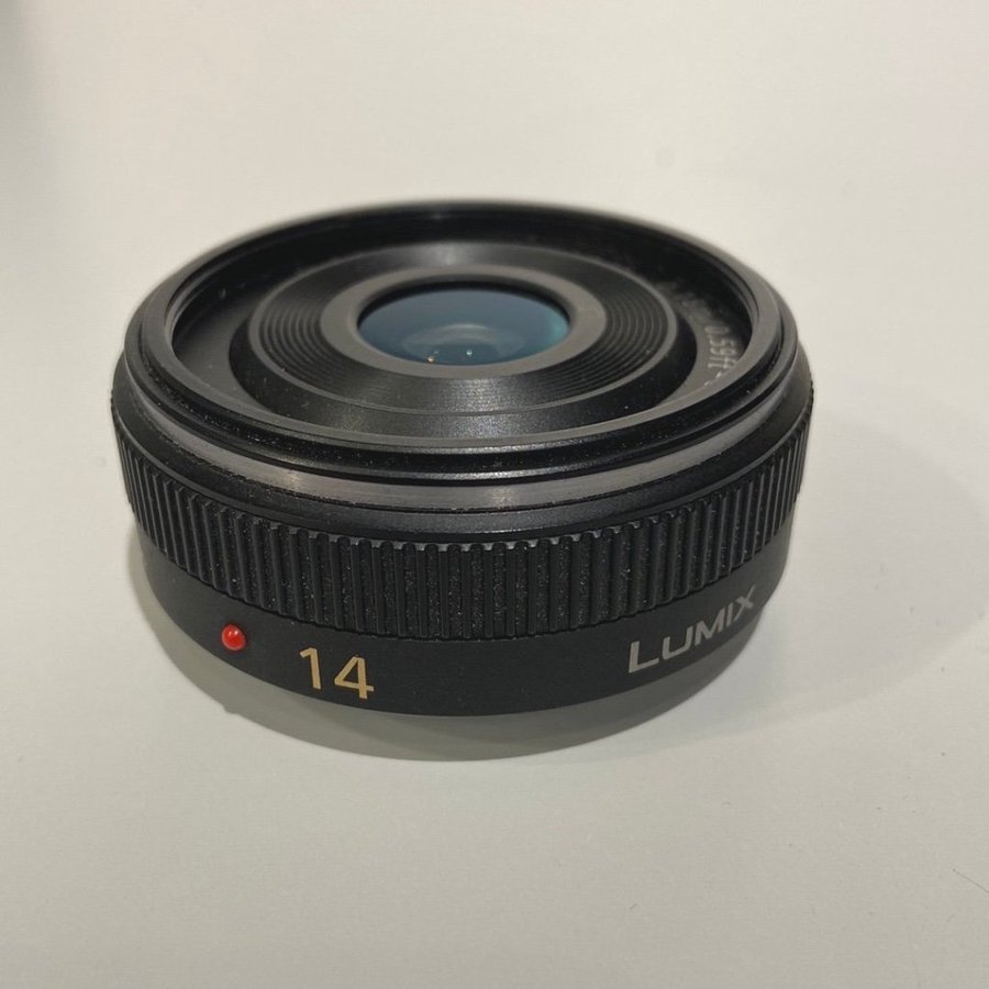 Panasonic Lumix G 14mm f/2.5 ASPH