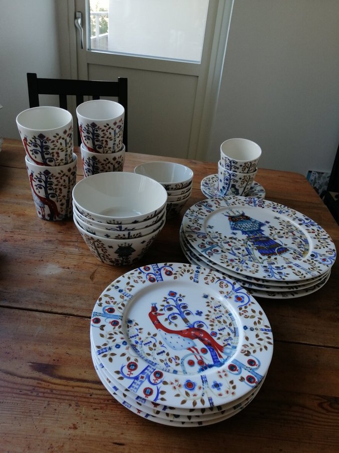 Iittala "Taika" - Helt set av magiskt vackert porslin