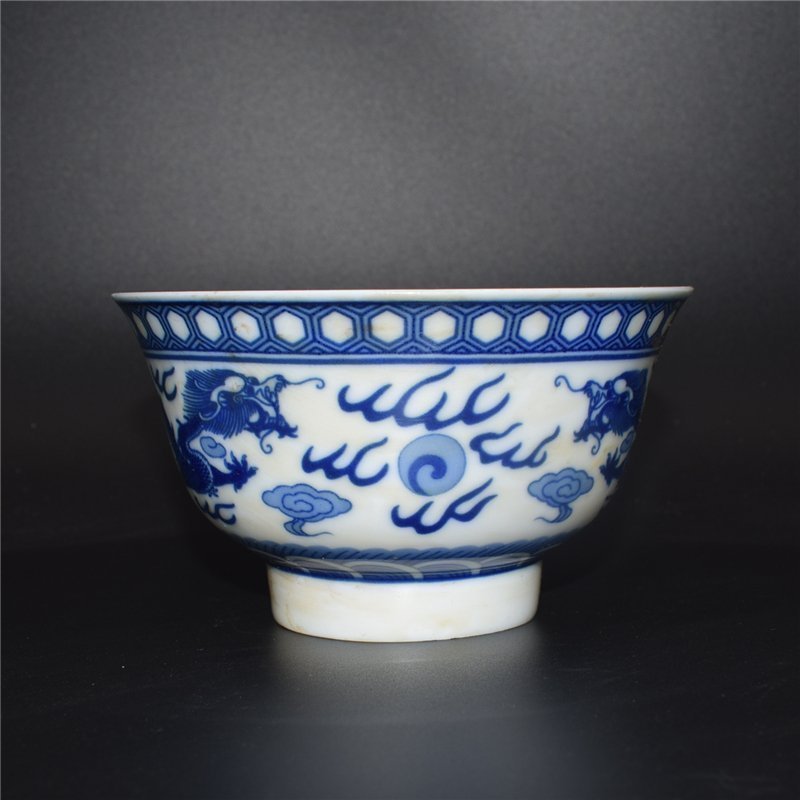 Song Dynasty Dangyangyu twisted porcelain bowl, antique old antique porcelain