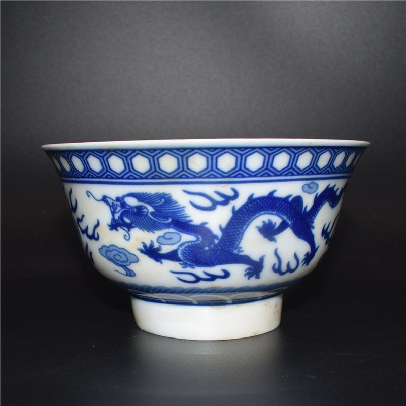 Song Dynasty Dangyangyu twisted porcelain bowl, antique old antique porcelain