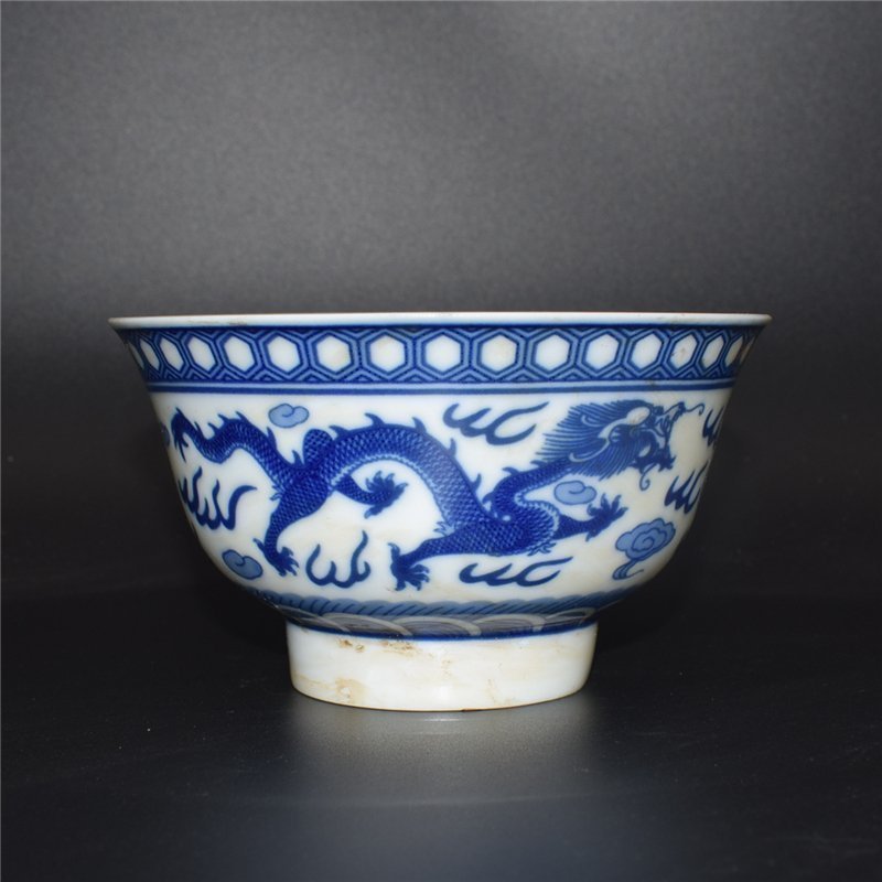 Song Dynasty Dangyangyu twisted porcelain bowl, antique old antique porcelain