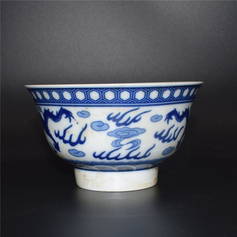 Song Dynasty Dangyangyu twisted porcelain bowl, antique old antique porcelain