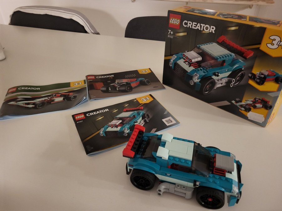 LEGO Creator 3-i-1 Sportbil 31127 från 2022