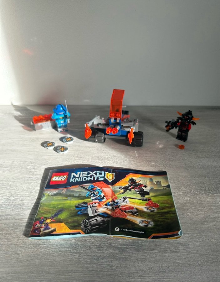 Lego Nexo Knights 70310 Knightons stridsfordon SÄLLSYNT!