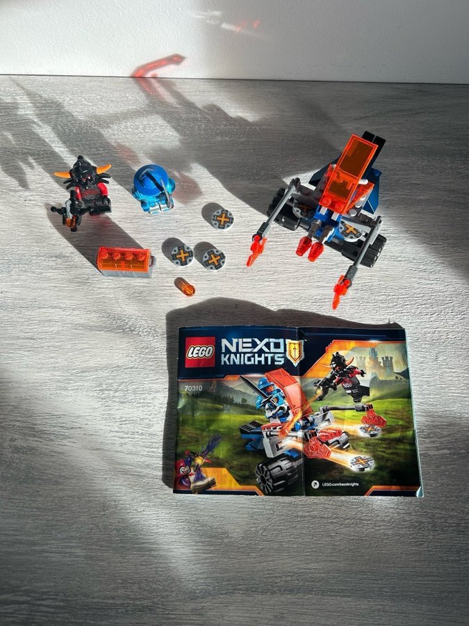 Lego Nexo Knights 70310 Knightons stridsfordon SÄLLSYNT!