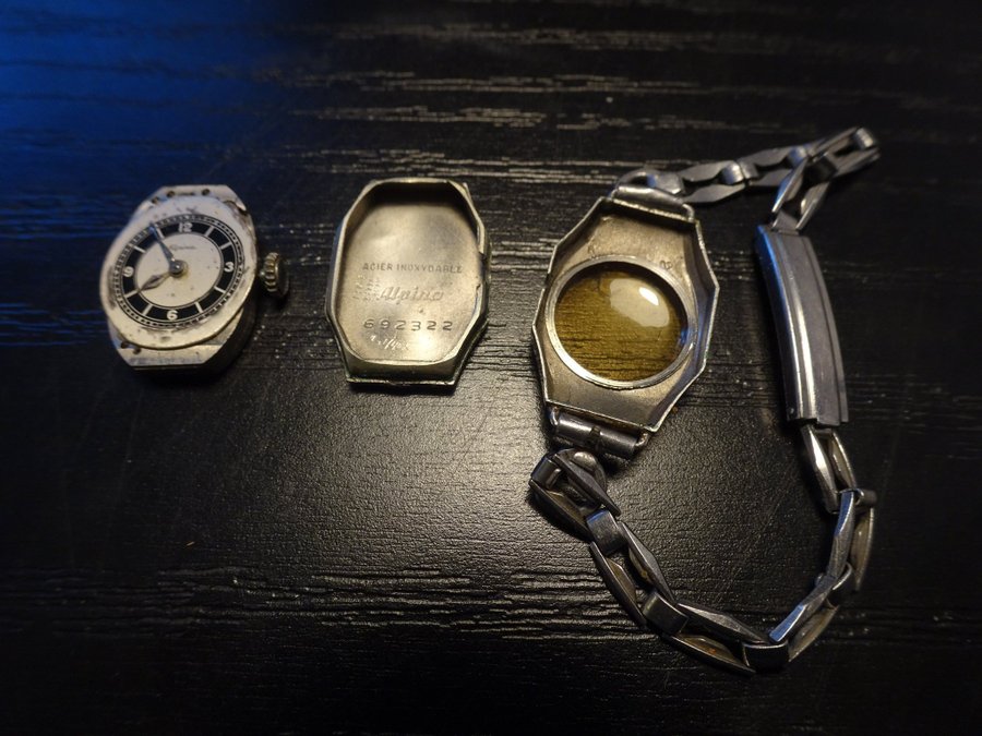 Alpina 465 armbandsklocka trasig (Alpina wristwatch 465 broken)