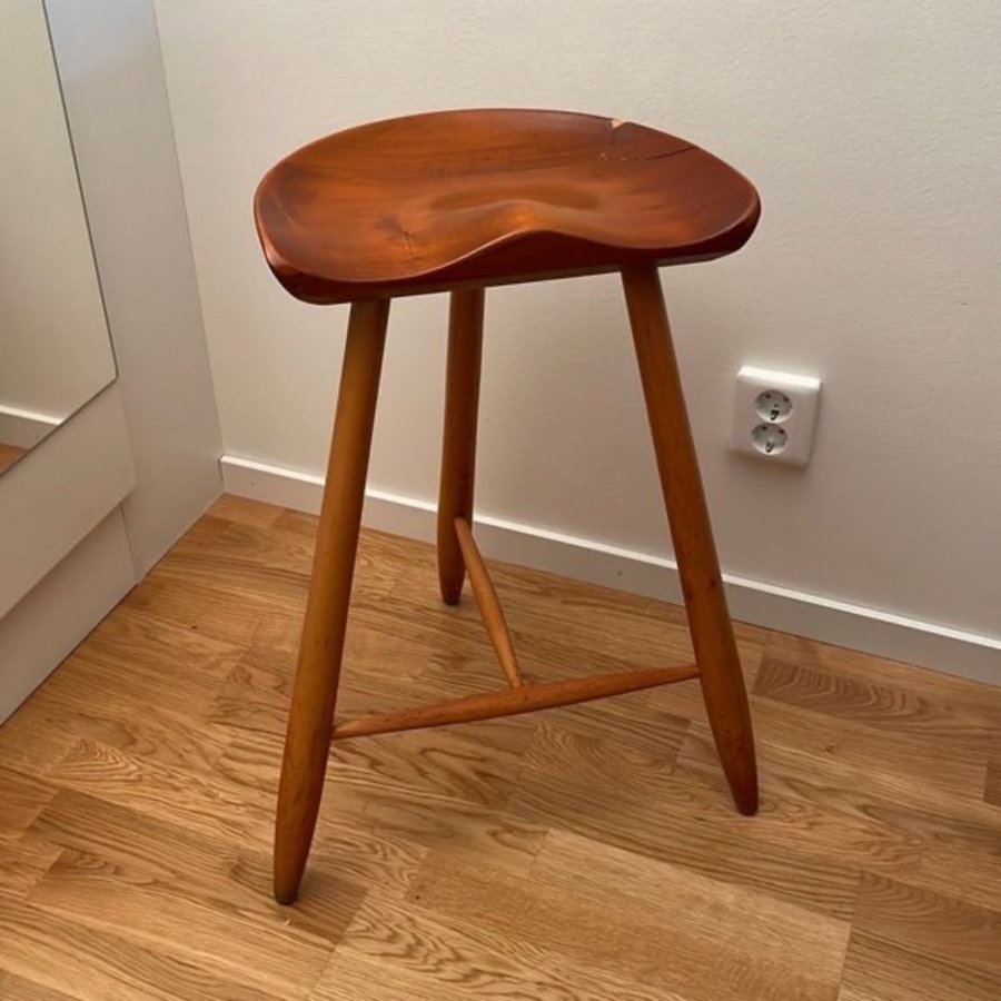 Vintage Teak Mjölkpall Tripod Pall 40/50-tal. Långt Stol Tre Ben Stämpel Märkt