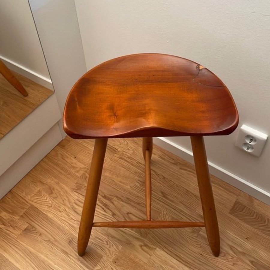 Vintage Teak Mjölkpall Tripod Pall 40/50-tal. Långt Stol Tre Ben Stämpel Märkt