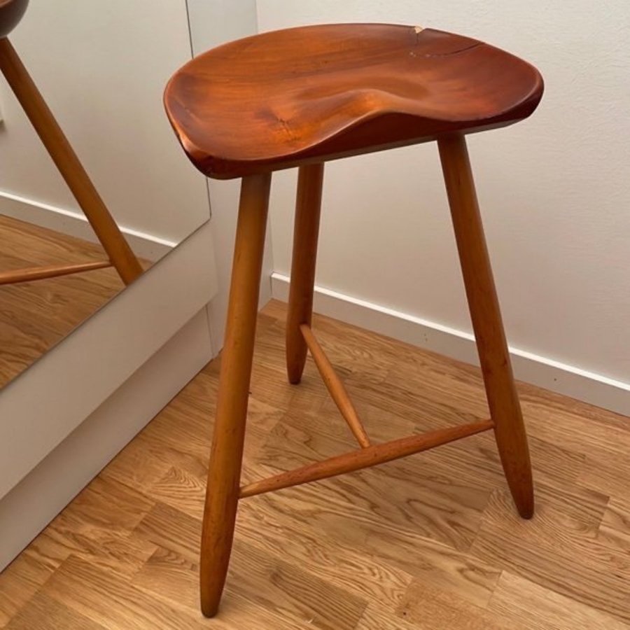 Vintage Teak Mjölkpall Tripod Pall 40/50-tal. Långt Stol Tre Ben Stämpel Märkt