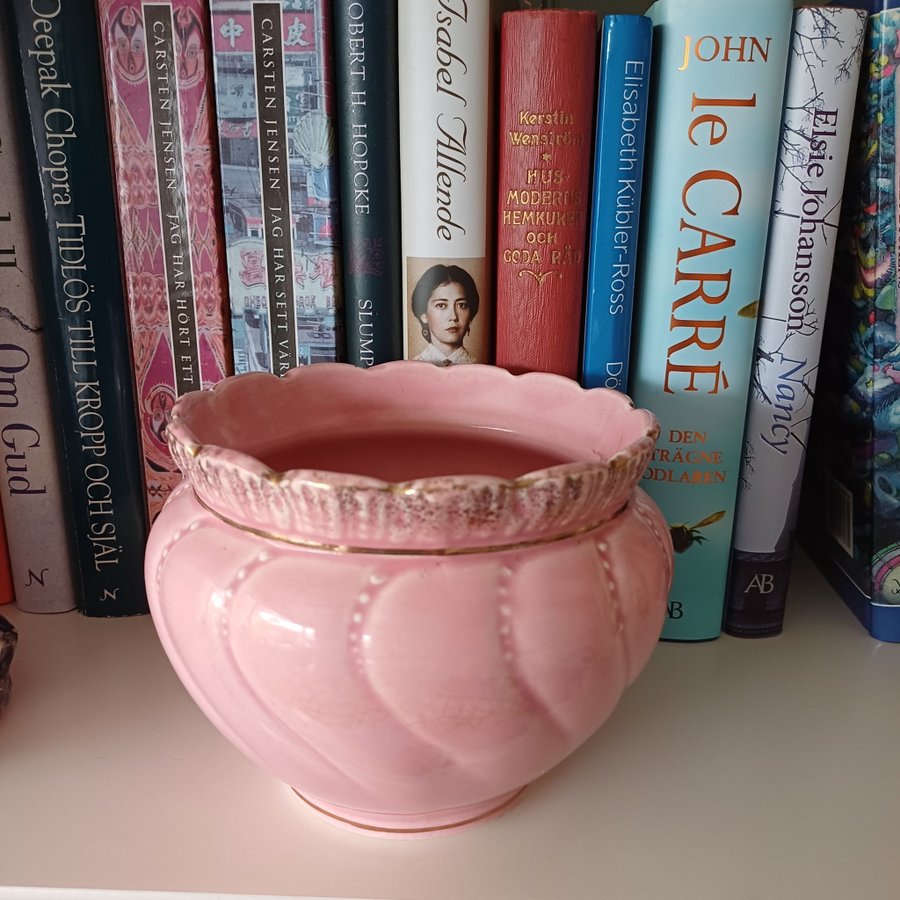 Art Deco - Äldre Ytterfoder rosa med guldkant, snäckformad dekor. Mycket söt