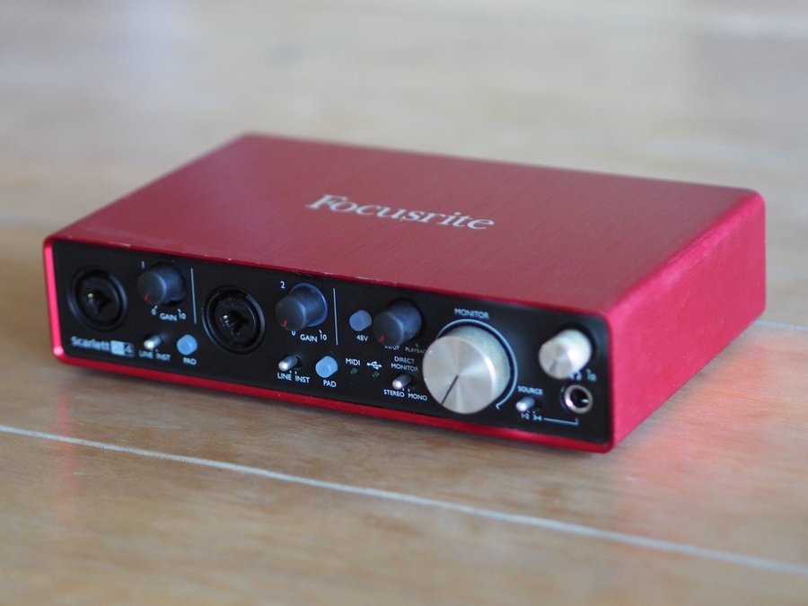 Focusrite Scarlett 2i4 ljudkort + Originalkartong