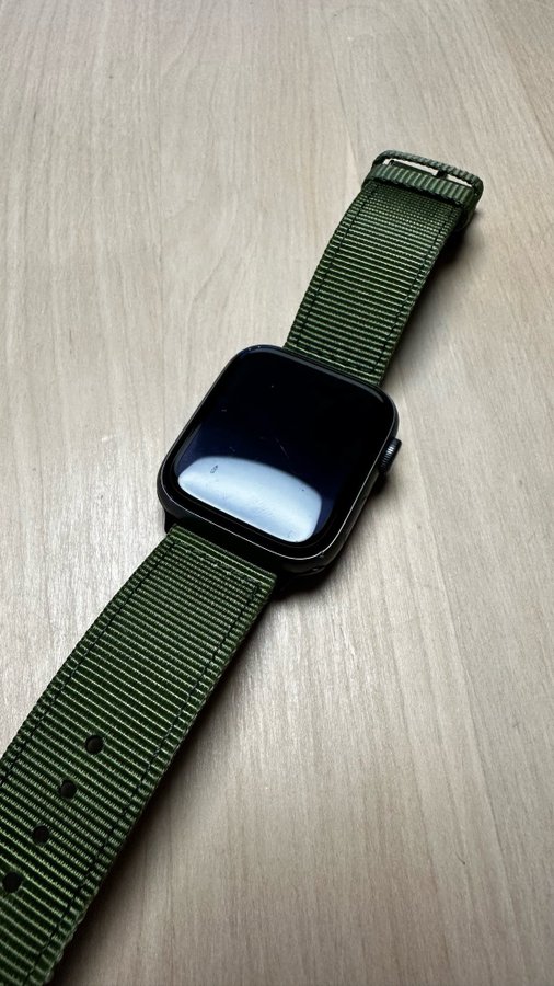 Apple Watch 6 alu svart esim