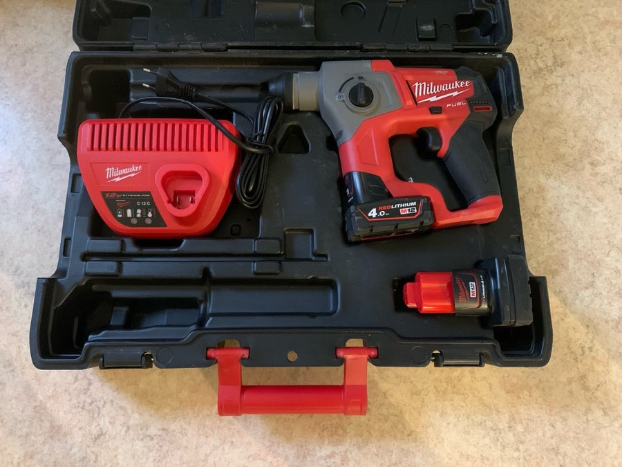 Milwaukee M12 CH-402C borrhammare