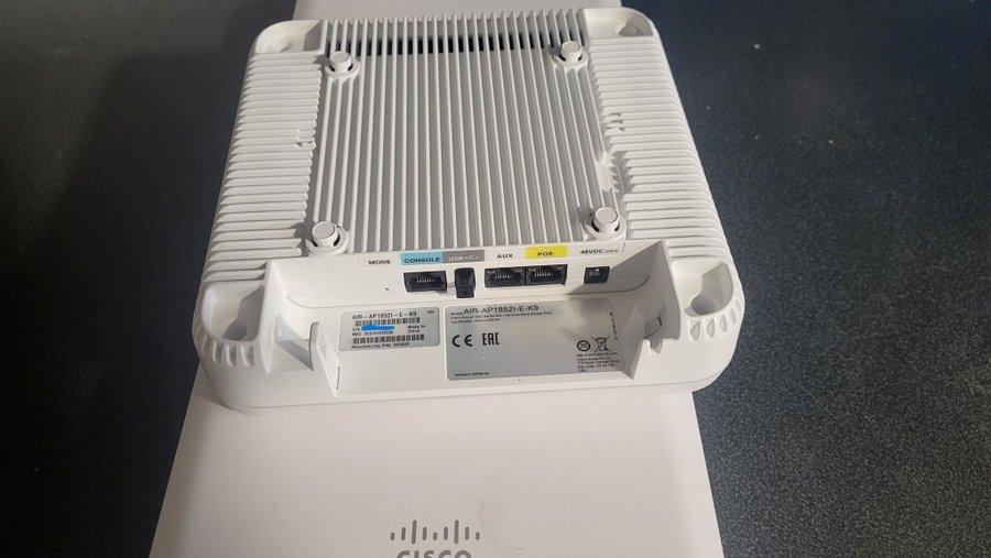 3 st Cisco AIR-AP1852E-K9 Access Points