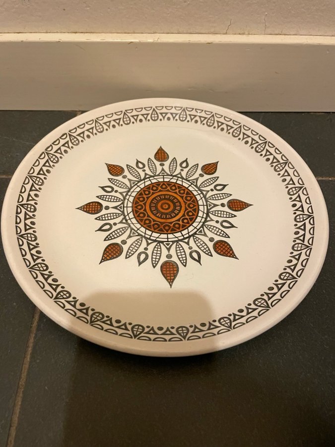 3 st Tallrikar från Bilston Fine White Ironstone