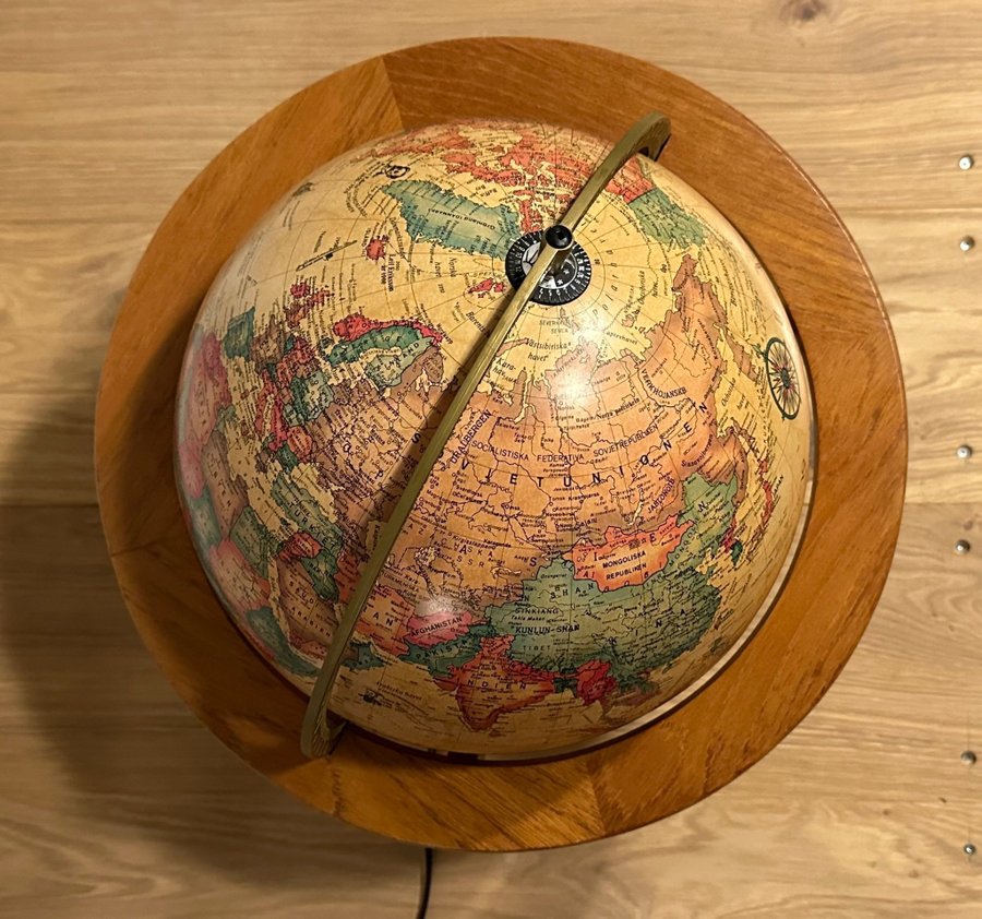 Jordgubb-Scan Globe -Made in Danmark