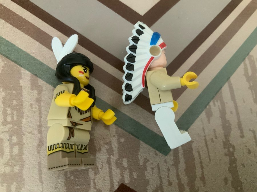 2 st Lego Minifigurer - Indianer