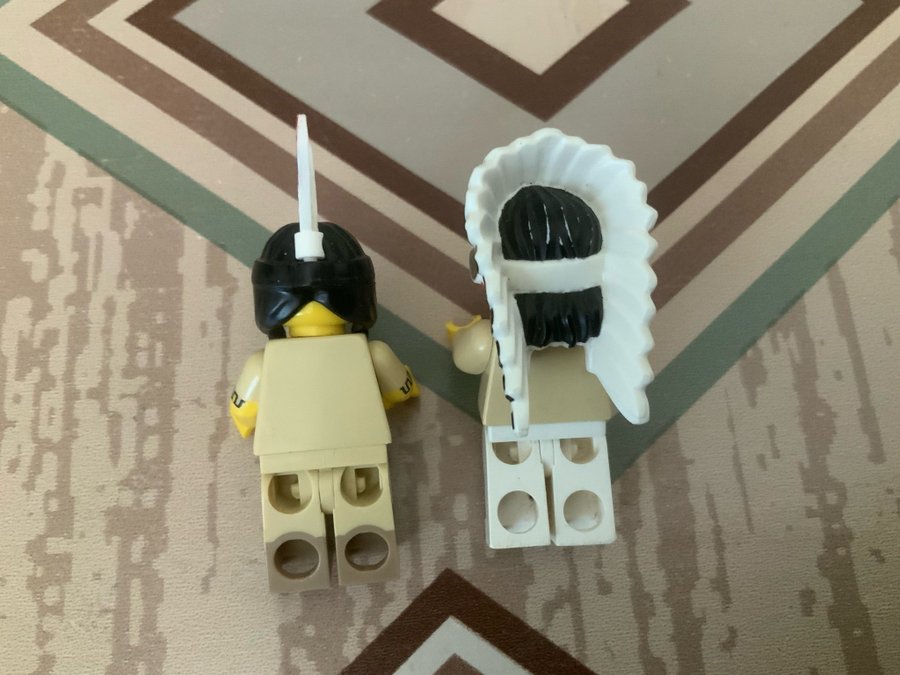 2 st Lego Minifigurer - Indianer