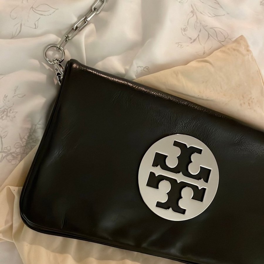 Tory Burch Bombe Reva Clutch / väska svart silver