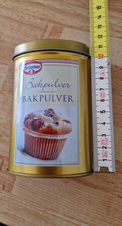 2 plåtburkar till VANILJSOCKER OCH BAKPULVER DR OETKER