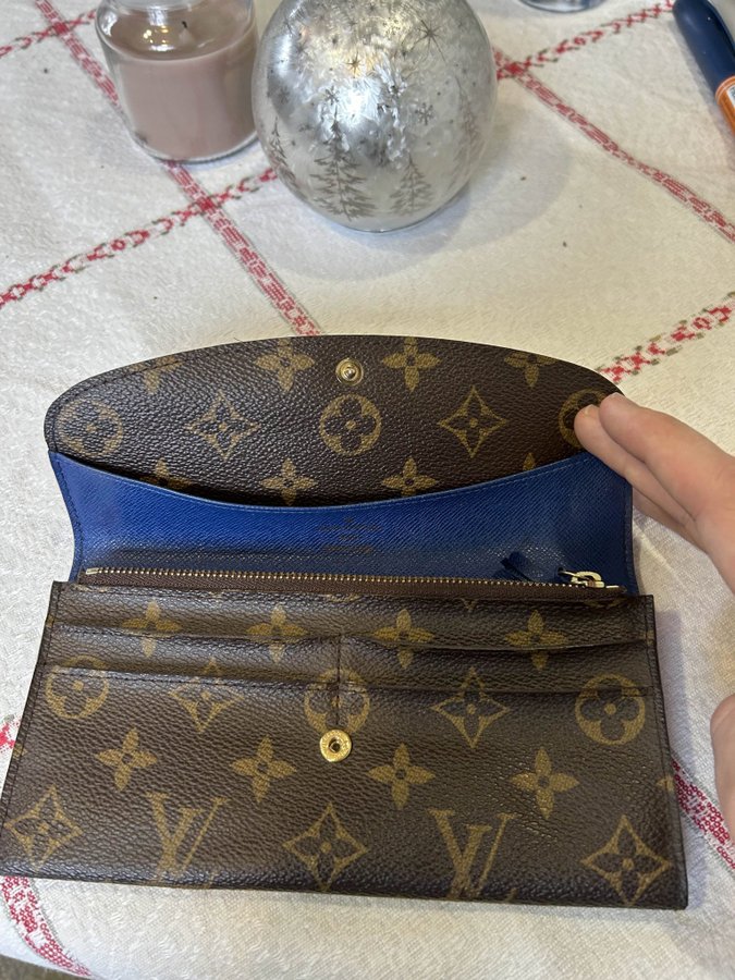 Louis vuitton emilie plånbok