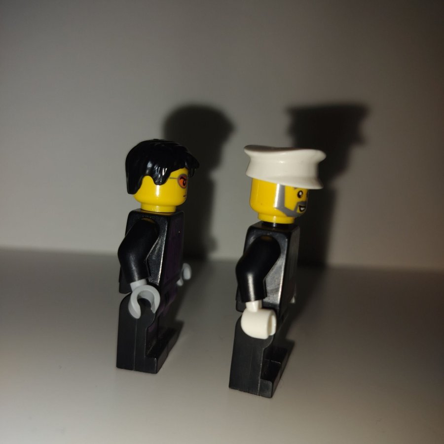 2 st Lego minifigurer