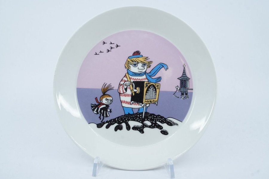 Mumintallrik Too-Ticki rosa / Moomin Plate Too-Ticky, violet