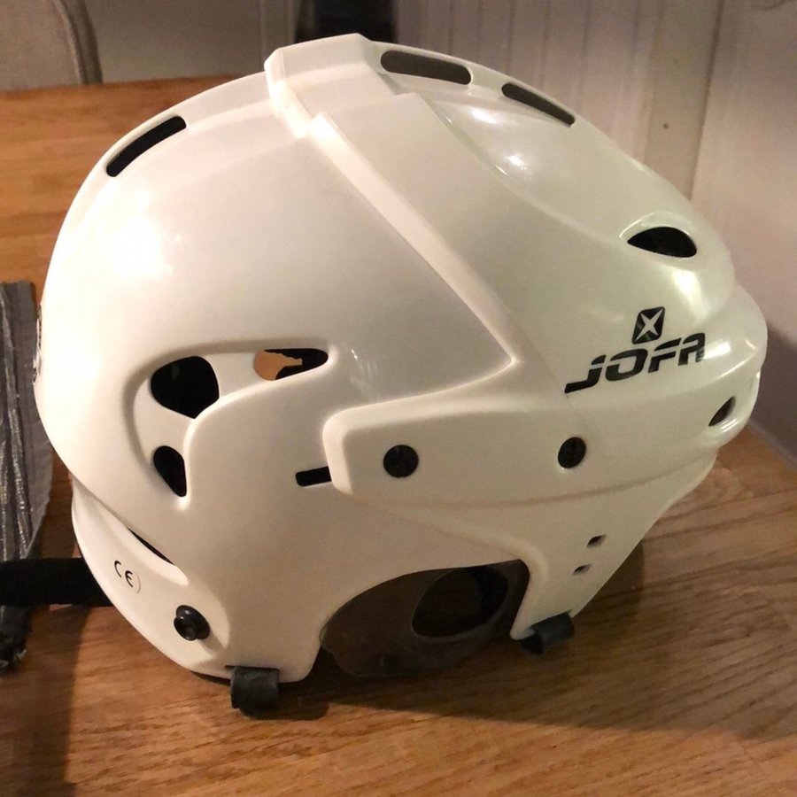 Jofa 690 L Ishockeyhjälm Storlek 56-61 cm