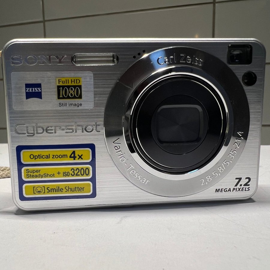 Sony Cyber-shot DSC-W120 Digitalkamera. Kameran 7.2 megapixel.Kameran funkar bra