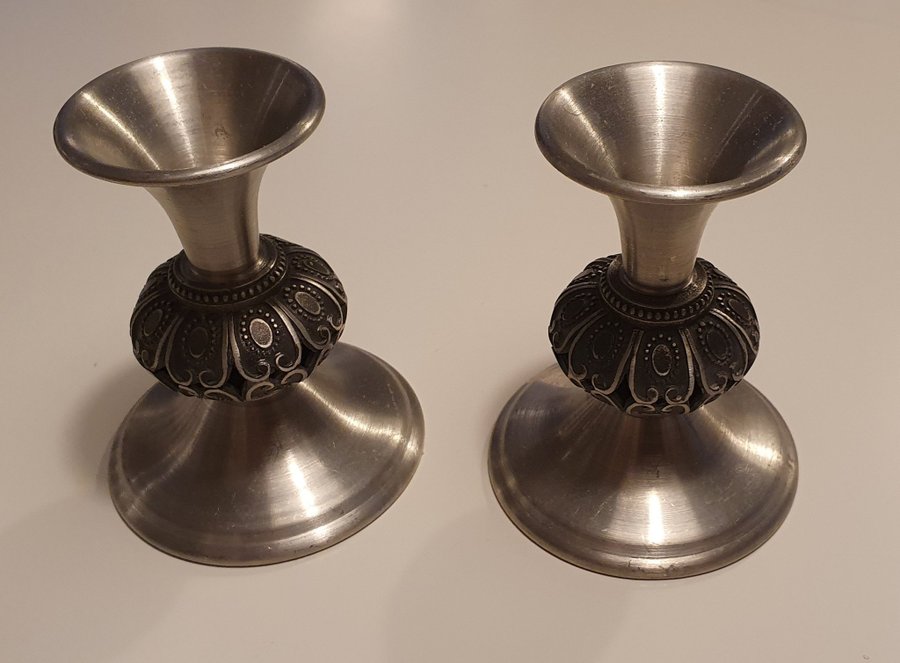 Ett par vintage tennljusstakar Pewter Norway av John Gulbrandsrød