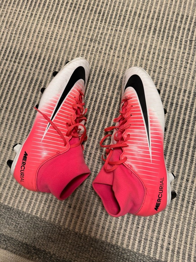 Nike Mercurial Superfly Rosa Vit Storlek 45