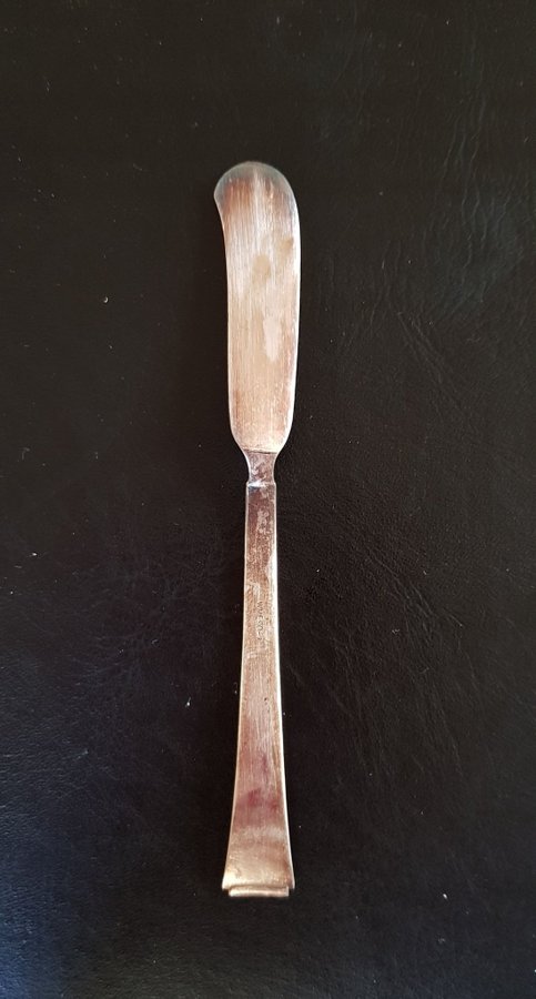 Liten kniv till kaviar, smörkniv (12 cm). Försilvrad från WMF