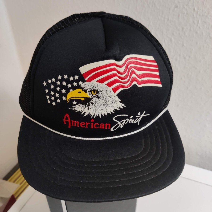 Keps - American Spirit svart m flagga  örn patriotisk Trucker 1980-tal