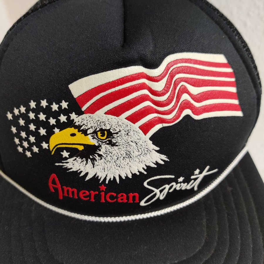 Keps - American Spirit svart m flagga  örn patriotisk Trucker 1980-tal